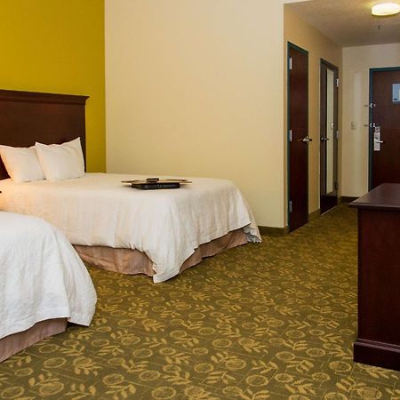 Hampton Inn Frankfort Exterior photo