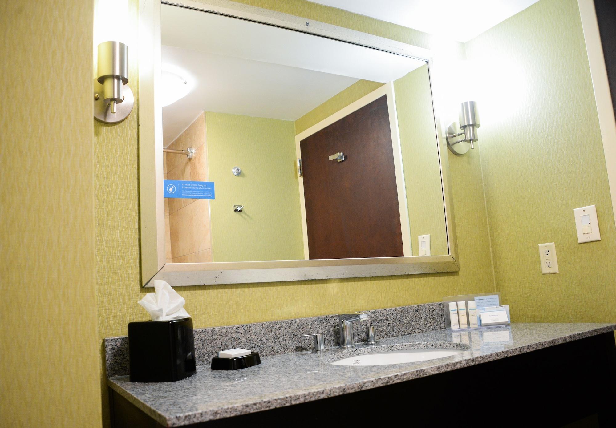 Hampton Inn Frankfort Exterior photo