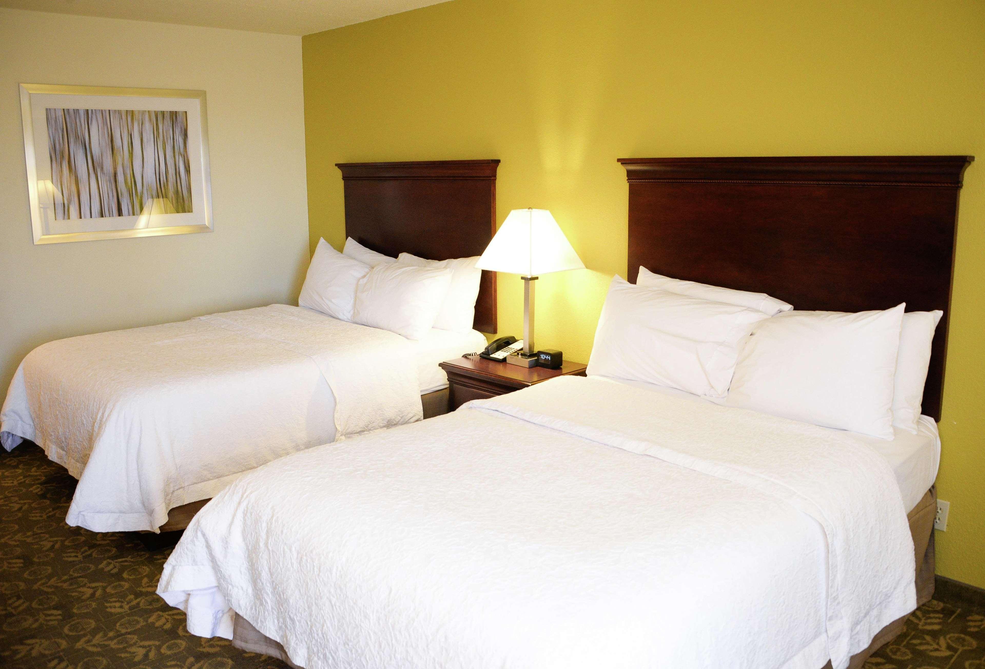 Hampton Inn Frankfort Exterior photo