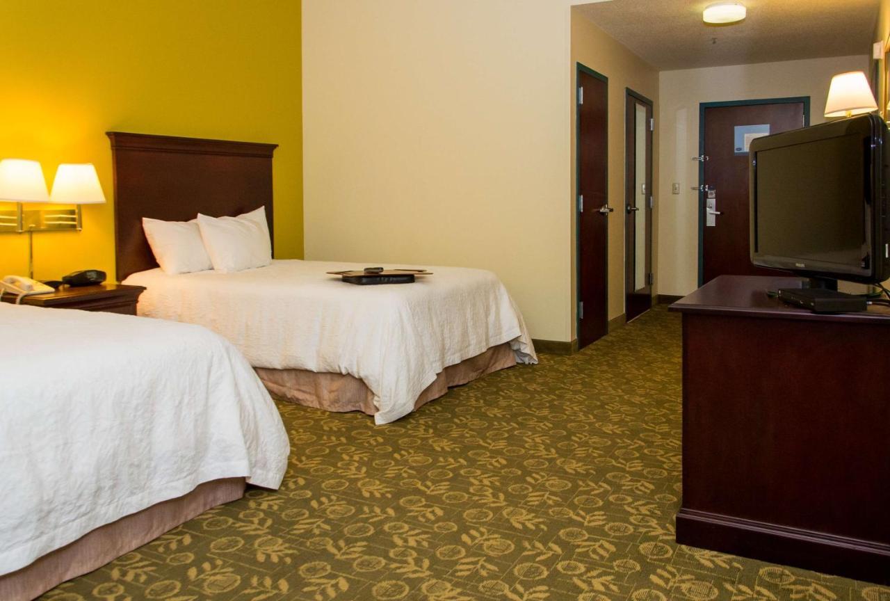 Hampton Inn Frankfort Exterior photo