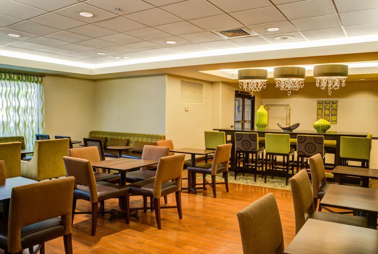 Hampton Inn Frankfort Exterior photo